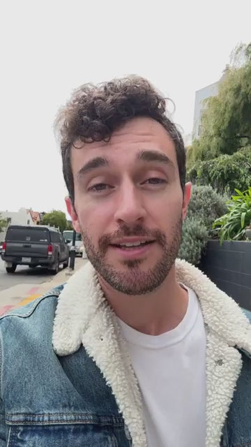 tag8 Dolphin Smart Bag Tracker with Bluetooth tracking for easy location and security of your bags