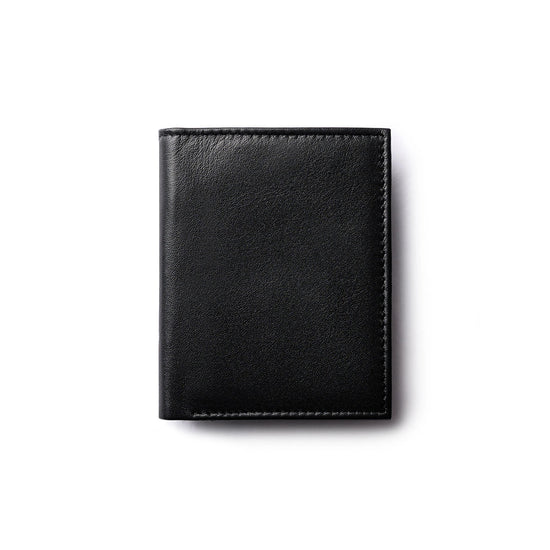 Orbit Smart Wallet with Dolphin Sleek tracker showing card slots and tracking feature